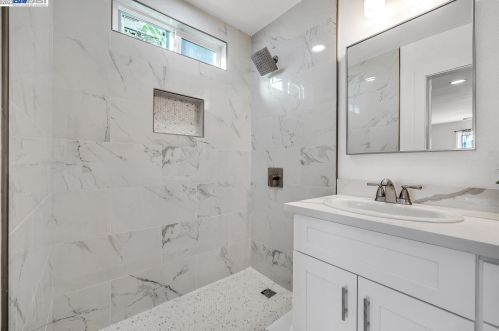 7769 Deervale Ct, Pleasanton CA  94568-1016 exterior