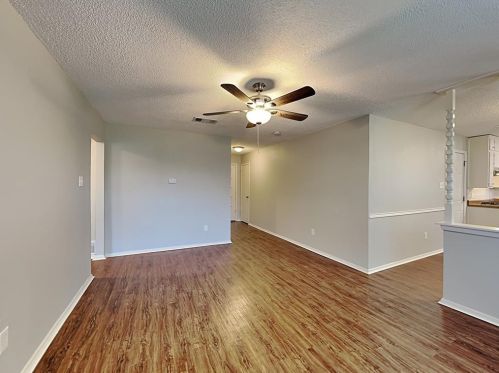 628 Renfro St, Burleson TX  76028-4914 exterior