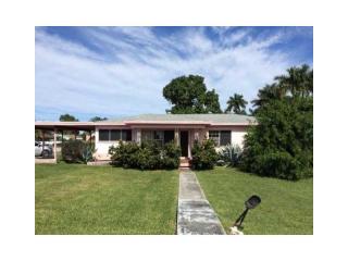 635 Barack Obama Blvd, Pahokee, FL 33476-1866