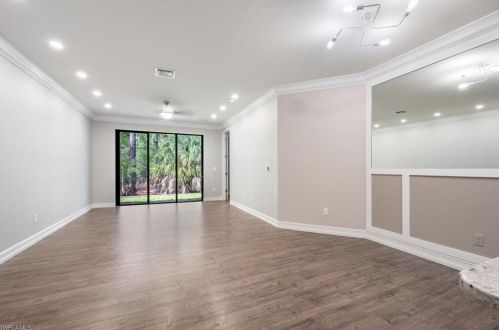 7927 Bristol Cir, Naples FL  34120 exterior