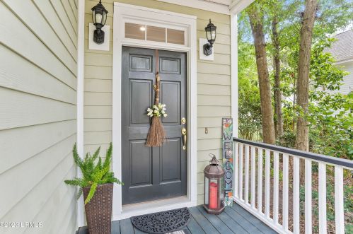 121 Bartram Dr, Beaufort SC  29902-5700 exterior