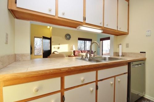 34 Hudson View Hl, Crotonville NY  10562-3327 exterior