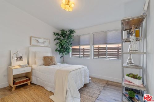 5814 Wilkinson Ave, North Hollywood CA  91607-1134 exterior