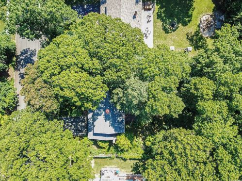 58 Liso Dr, Mount Sinai NY  11766-1917 exterior