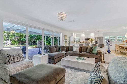625 Orchid Dr, Naples FL  34102-5012 exterior