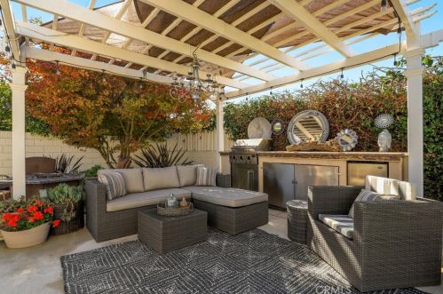 23317 Carlow Rd, Torrance CA  90505-4454 exterior