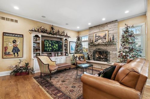 1512 Sonoma Ct, Crown Point IN 46307-2687 exterior