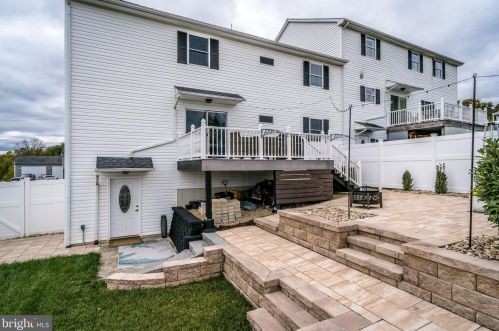 150 Windy Knoll Dr, Harrisonburg VA  22802-8886 exterior