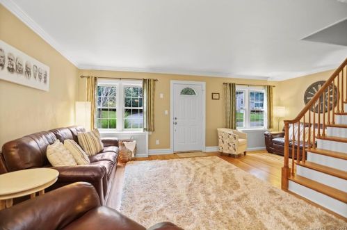 123 Ridge Park Ave, Stamford, CT 06905-2614
