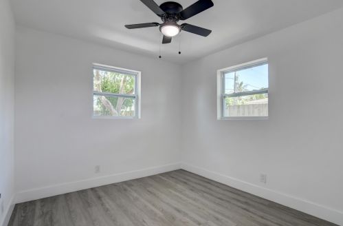 2180 Seacrest Blvd, Boynton Beach FL  33435-6785 exterior