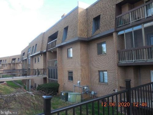 5426 Valley Green Dr, Wilmington, DE 19808-3570