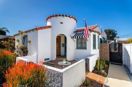 3625 Falcon Ave, Long Beach, CA 90807-4217