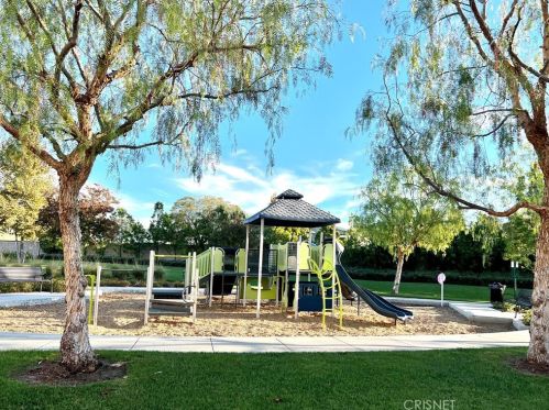 21737 Propello Dr, Santa Clarita CA  91350-8542 exterior