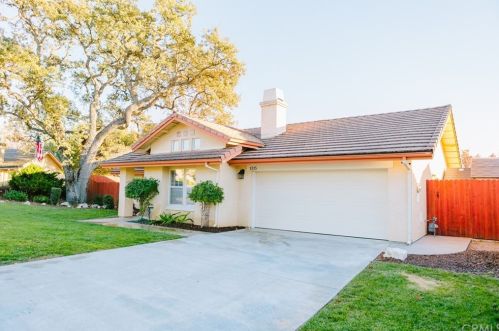 1315 Peacock Ct, Templeton, CA 93465-9070