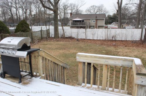 6 Hialeah Ave, Middletown NJ  07748-1049 exterior