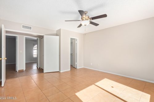 6931 Tuckey Ln, Glendale AZ 85303-3412 exterior