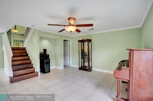 2489 191 Ave, Hollywood FL  33029-4610 exterior