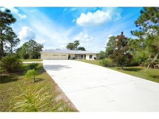 7204 221st St, Bradenton, FL 34211-7388