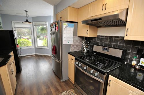 101 Van Liew Ct, East Brunswick NJ  08816-5695 exterior