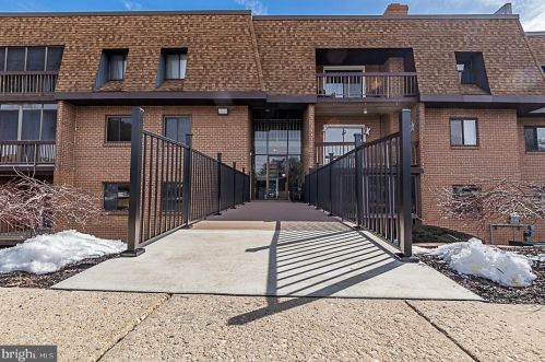 5424 Valley Green Dr, Wilmington, DE 19808-3569