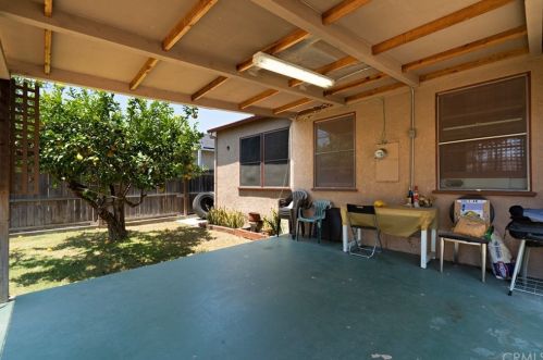 7862 Kingbee St, Downey CA  90242-3420 exterior