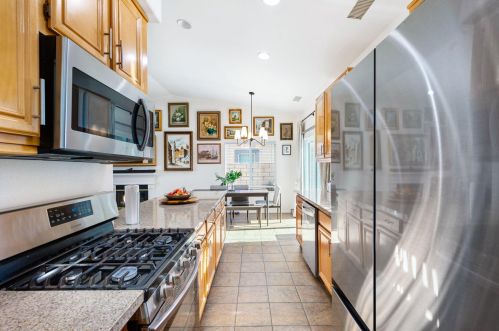 67761 Rio Vista Dr, Cathedral City CA  92234-8636 exterior