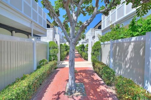 9563 Broadway, Temple City, CA 91780-3100