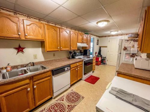 205 Declark St, Beaver Dam WI  53916-1121 exterior