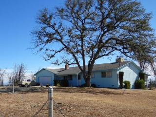 14574 Cloverdale Rd, Anderson, CA 96007-8253