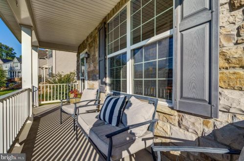 2972 American Eagle Blvd, Woodbridge, VA 22191-6068
