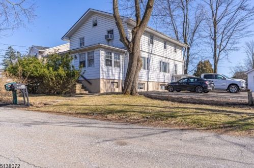 14 Walton Way, Hopatcong NJ  07843-1319 exterior