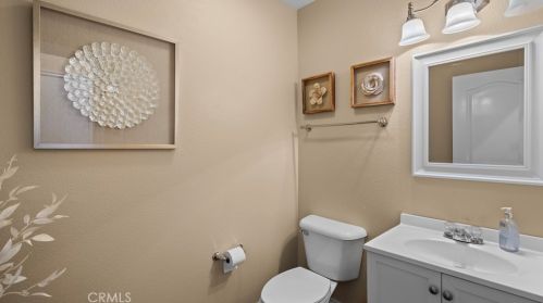 28341 Brookview Ter, Santa Clarita CA  91350-4446 exterior