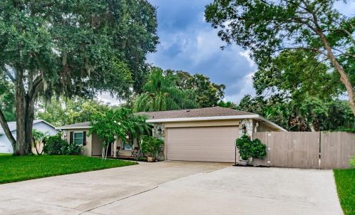 10809 Providence Oaks Dr, Riverview, FL 33578-3647