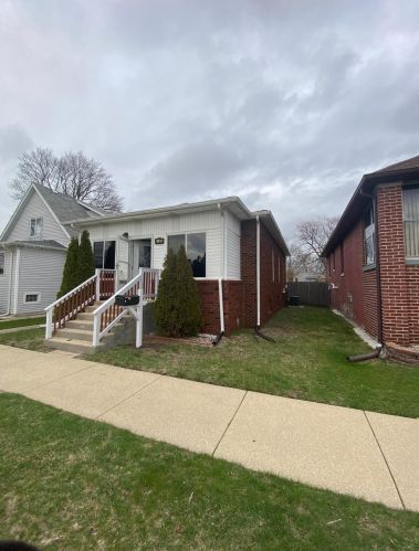 4725 Ash Ave, Hammond, IN 46327-1627