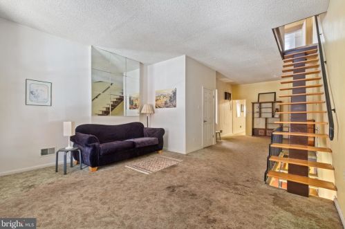 1424 Jackson St, Philadelphia PA 19145-3617 exterior