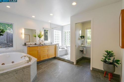 4 Loma Vista Dr, Orinda CA  94563-2213 exterior