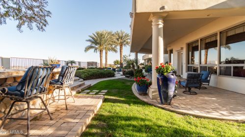 15645 7 St, Phoenix AZ 85014-4142 exterior