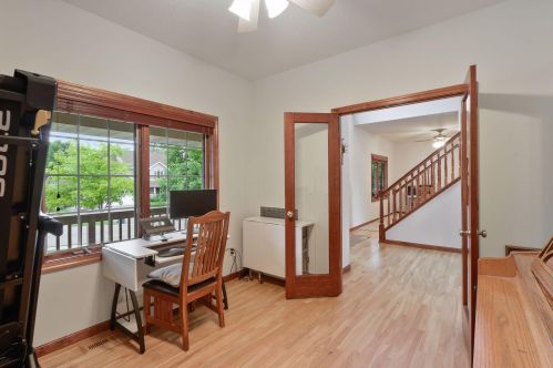 1888 White Oak Dr, Chaska MN  55318-2878 exterior