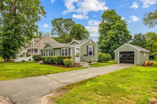 54 Benson St, Whitman, MA 02382-2103
