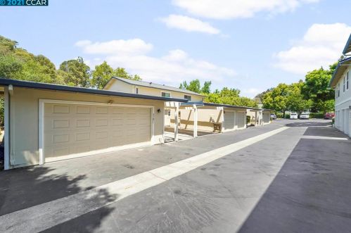 450 Holiday Hills Dr, Pacheco, CA 94553-4218