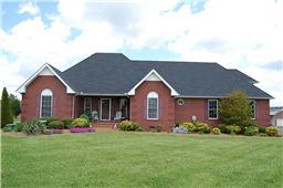 463 Bowling Branch Rd, Cottontown, TN 37048-9032