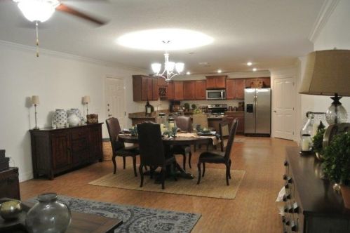 7946 Southern Pines Dr, Brooksville, FL 34601-5595
