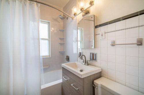 2132 60, Milwaukee WI 53219-1568 exterior