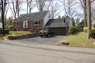 608 Walnut St, Westwood NJ  07676-4418 exterior