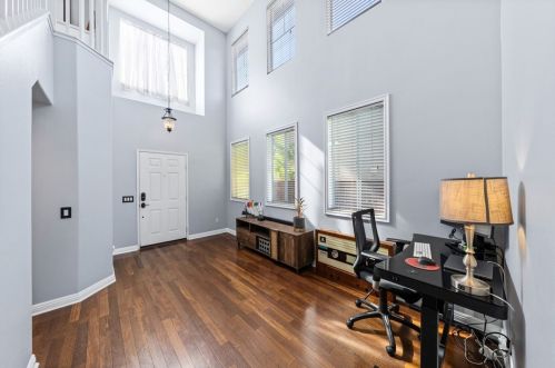 30060 Manzanita Ct, Temecula CA  92591-5546 exterior