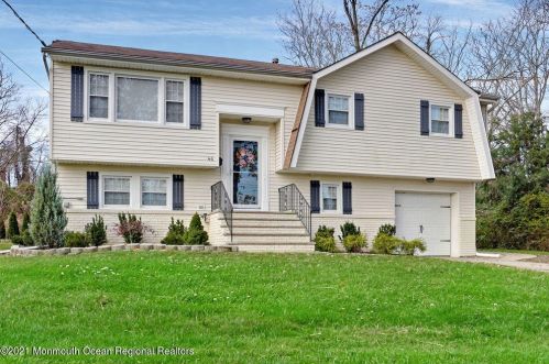 46 Walnut Ave, Tinton Falls, NJ 07701-6132
