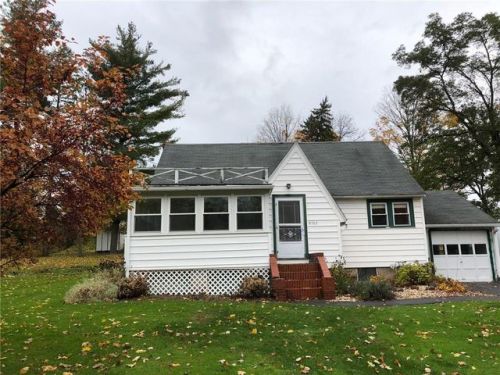 8767 Horton St, Weedsport, NY 13166-9634