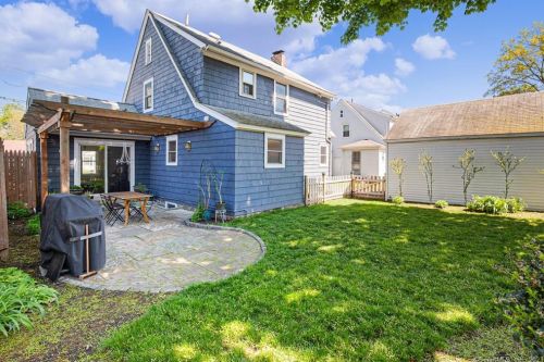 245 Dixon St, Bridgeport CT  06604-1805 exterior