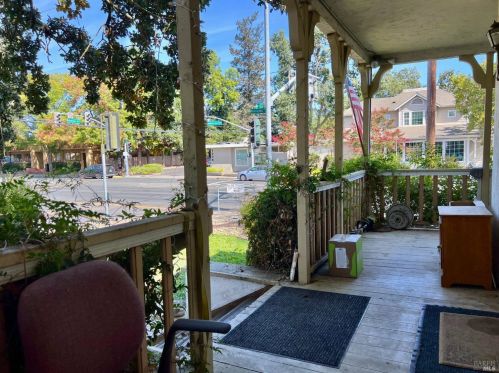 933 Mendocino Ave, Santa Rosa, CA 95401-4812