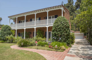 1615 Arbor Dr, Glendale, CA 91202-1301
